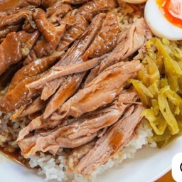 ข้าวหอมขาหมู  ชุดหุ่นดีเป็นพิเศษ เนื้อล้วน แถมฟรีไข่