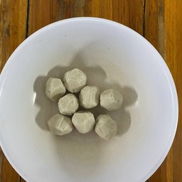 ลูกชิ้นหมูลวก