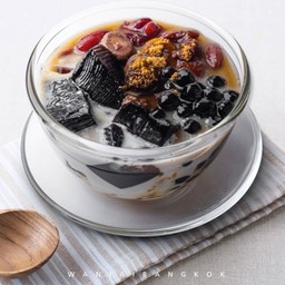 เฉาก๊วยทรงเครื่อง แยกนมสด