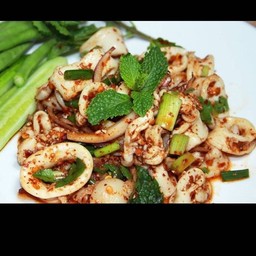ลาบปลาหมึก{เป็นกับข้าว}