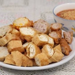 ก๋วยเตี๋ยวต้มยำกากหมูสูตรโบราณ ตลาดจอมพล