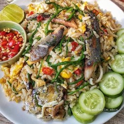 ข้าวผัดปลาทู+ชะอม