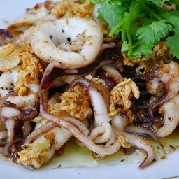 กุ้ง+ปลาหมึกกระเทียมราดข้าว