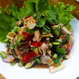 ยำหอยแครงสมุนไพร