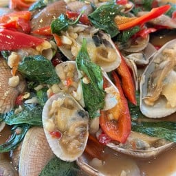 หอยลายผัดโหระพา