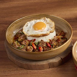 ข้าวกะเพราเนื้อ Sirloin