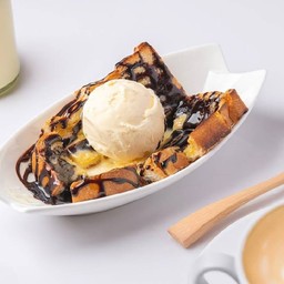 ปังปิ้งไอติม + ช็อคโกแลตซอส