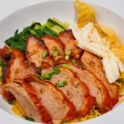 บะหมี่เกี๊ยวกุ้งหมูปูเป็ด