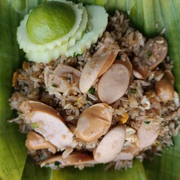 ข้าวผัดไส้กรอก