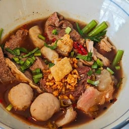 เกาเหลาเนื้อตุ๋นรวม