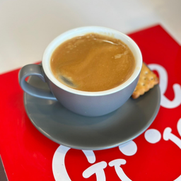 คาราเมลมัคคิอาโต้ร้อน