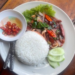 ข้าวผัดเนื้อแดง