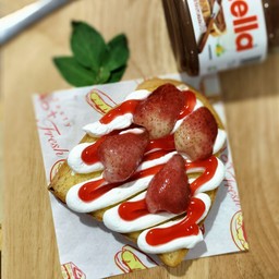 ปังปิ้งเนยนมวิปปิ้งครีมสตรอเบอร์รี่