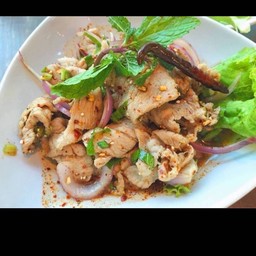 ลาบหมูชิ้น {เป็นกับข้าว}