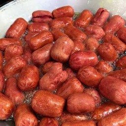 ใส้ กรอก แดง