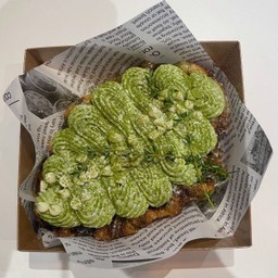 Duo Whip Cream Matcha Croffle (ดูโอ้วิปครีมมัชฉะครอฟเฟิล)