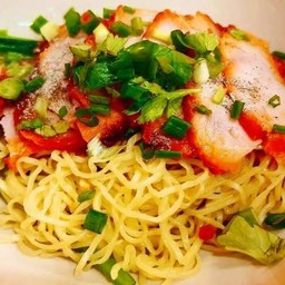 บะหมี่หมูแดงแห้ง