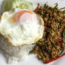 คั่วกลิ้งเนื้อราดข้าว+ไข่ดาว