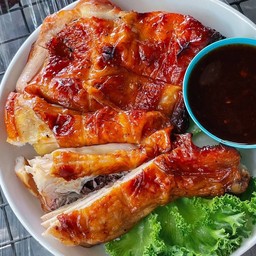 สะโพกไก่อบโอ่งหนังกรอบ