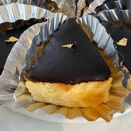Greek Yogurt Burnt Cake