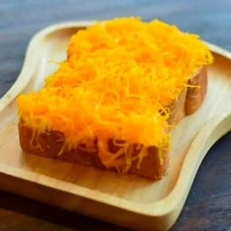 ปังปิ้ง เนยนม + ฝอยทอง  🥪
