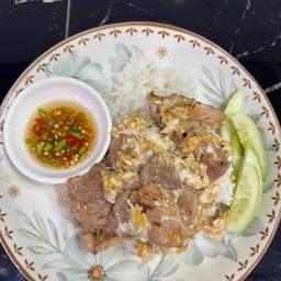 ข้าวหมูหมักไข่ข้น