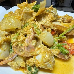 ปูม้าผัดผงกะหรี่