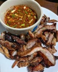 คอหมูย่างจิ้มแจ่ว