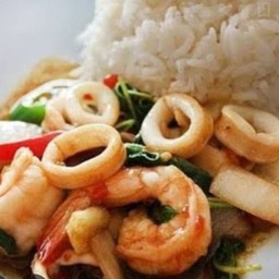 ข้าวกระเพราทะเล