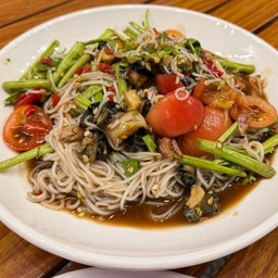 ตำข้าวปุ้นหอยเชอรรี่