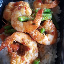 ผัดพริกแกงกุ้ง