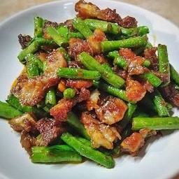 พริกแกง เป็นกับข้าว (เลือกเนื้อสัตว์ได้)