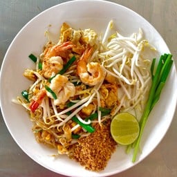 ผัดไทยกุ้งสด