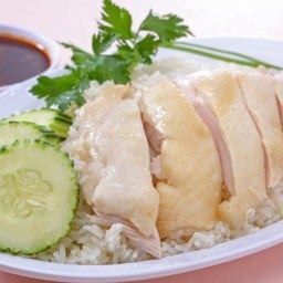 ข้าวมันไก่ต้มพิเศษ