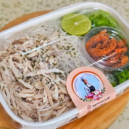 หมี่คลุกไก่ฉีก+หมูกระจกโครตแซ่บ