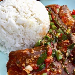 ข้าวกระเพราปลากระป๋อง