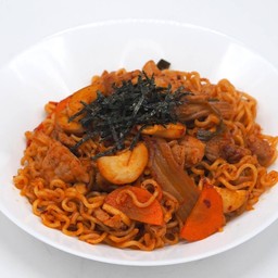 มาม่าเกาหลีผัดกิิมจิหมู