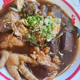 เกาเหลาไก่ตุ๋น