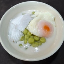 บัวลอยมะพร้าวอ่อน+ไข่หวาน