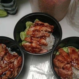 M Pang ขนมปังหน้าหมู บะหมี่ไก่เทริยากิ ข้าวไก่เทริยากิ คลองสาม