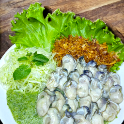 หอยนางรมสด 3 กระปุกใหญ่ +หอมเจียว+ผักแกล้มต่างๆ