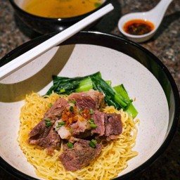 บะหมี่แห้งเนื้อตุ๋น