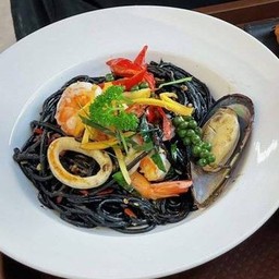 Black spaghetti spicy seafood
