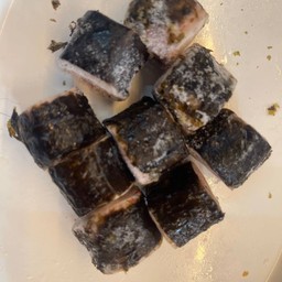 ลูกชิ้นพันสาหร่าย( 9 ลูก)