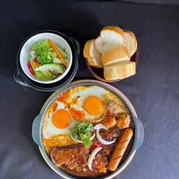 บั๋นหมี่กะทะเนื้อส่วนลูกมพร้าว