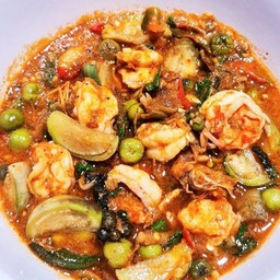 ผัดเผ็ดกุ้ง