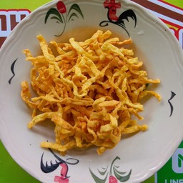 หมี่กรอบ