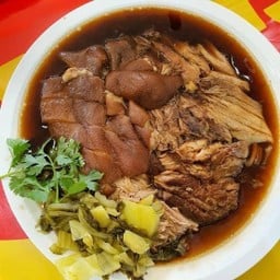 ขาหมู (กับข้าว)