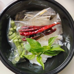เส้นขนมจีน+เครื่องเคียง