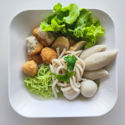 ก๊วยเตี๋ยวลูกชิ้นปลาเยาวราช ธรรมดา